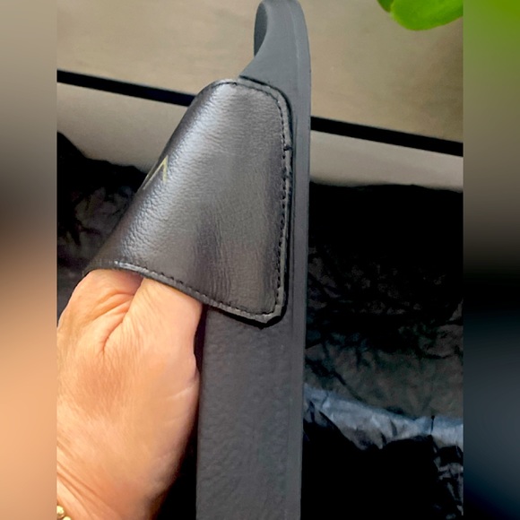 Valentino slides in size 40/ 9 used few times  still in box great condition - Picture 7 of 10